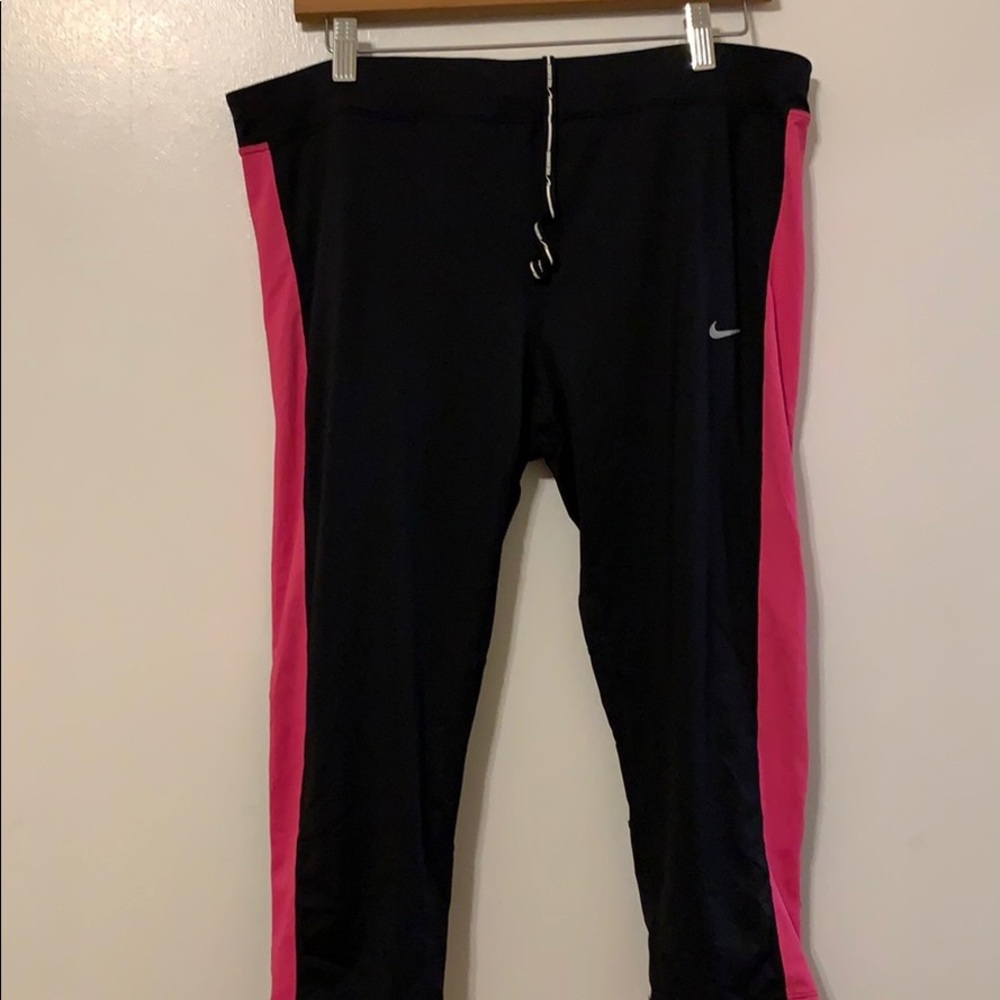 Pink and Black Nike Crop Leggings Size 1X